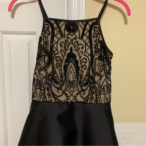Crystal Doll Black /Beige Sequined High Low Formal Dress Size 0 - Picture 12 of 14